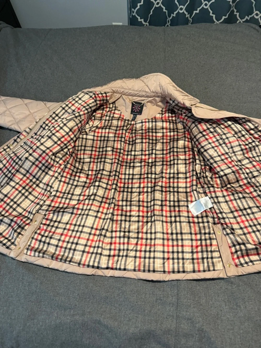 Isaac Mizrahi quilted barn jacket, EUC, M - Picture 10 of 11